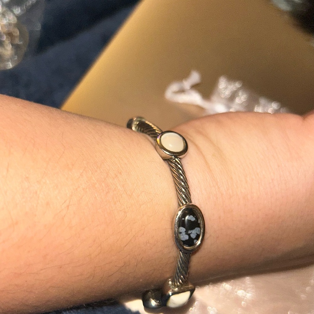 Elegant Black and Silver tone cable  Bracelet